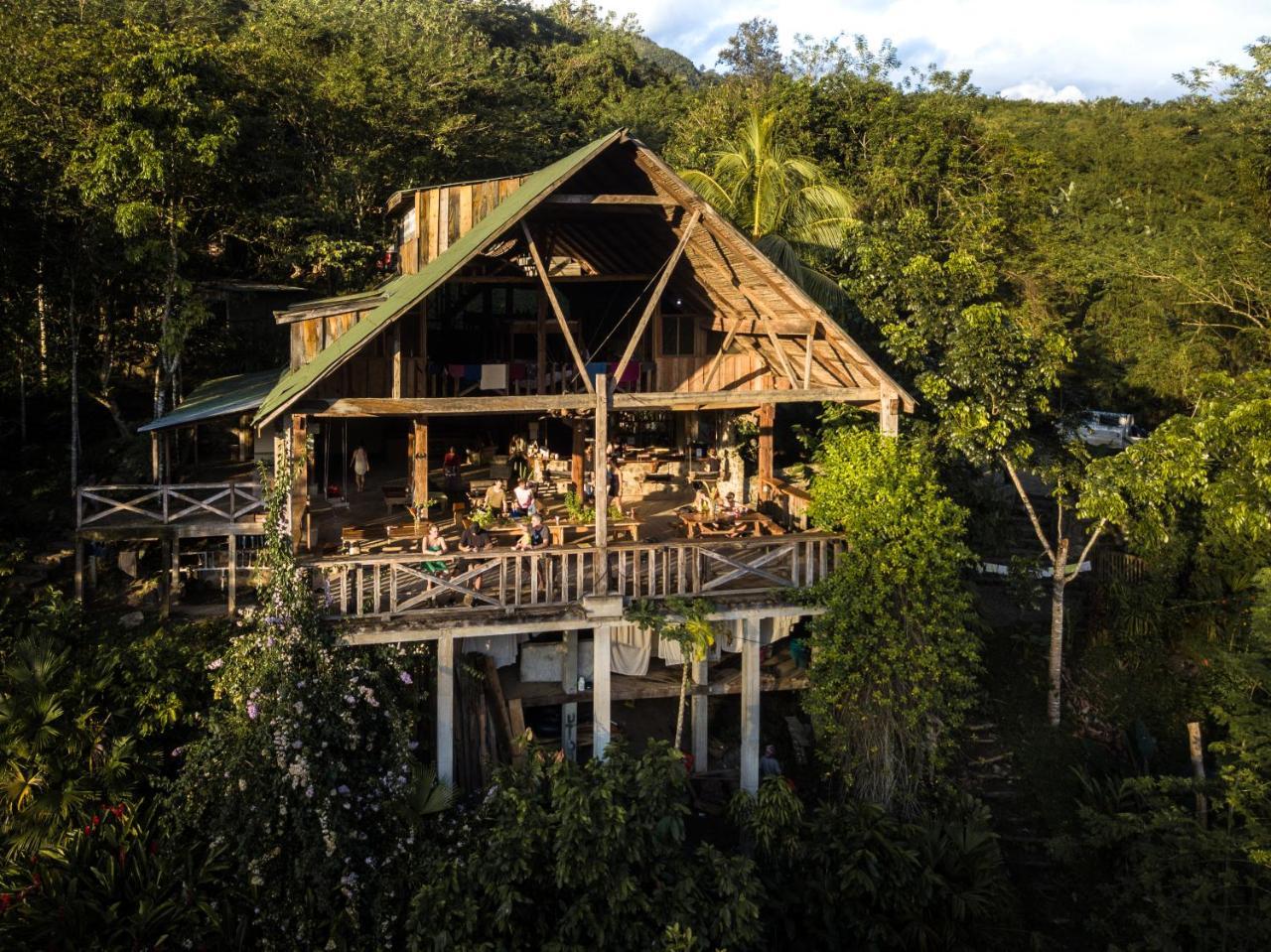 Utopia Eco Hotel Lanquin Exterior photo